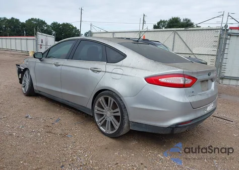 2013 Ford Fusion S z USA, uszkodzony, nr VIN 3FA6P0G71DR298241